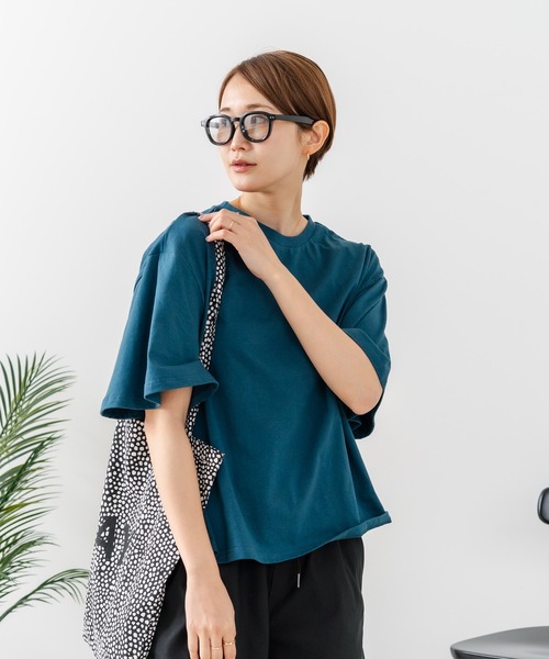 fort point(フォーポイント)の「【C-FORTPOINT/フォートポイント】【ベルスリーブで魅せる、大人のこなれTシャツ。】ベルスリーブ オーバーサイズTシャツ 綿100% 華奢見え ゆったり 二の腕カバー(Tシャツ/カットソー・レディース・ブラック/ブルー/グリーン/オフホワイト・FREE)」の14枚目の写真