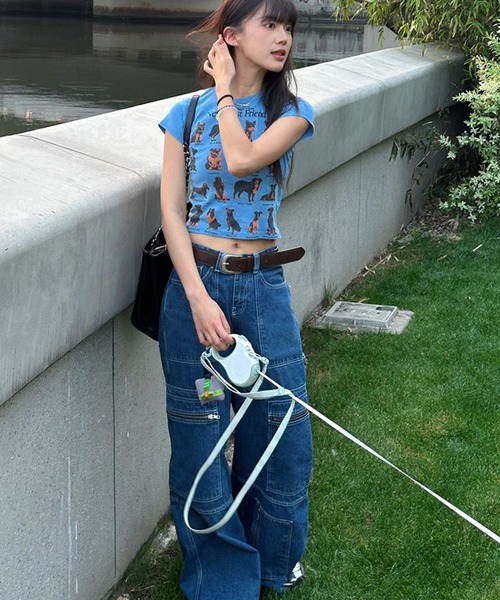 AsheKsha（アシクシャ）の「犬柄クロップドTシャツ（Tシャツ/カットソー・レディース・ブルー・M）」の5枚目の写真