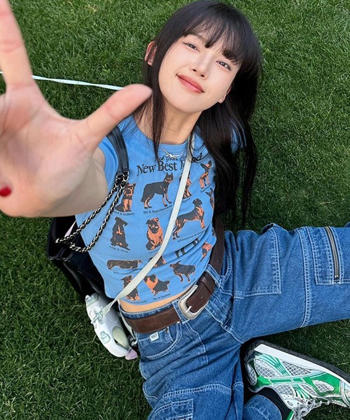 AsheKsha（アシクシャ）の「犬柄クロップドTシャツ（Tシャツ/カットソー・レディース・ブルー・M）」の8枚目の写真
