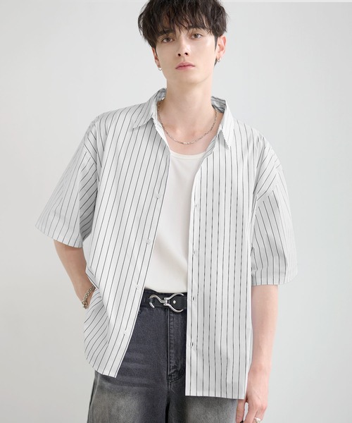 LILL(リル)の「リラクシングピンストライプレギュラーカラーハーフスリーブシャツ(シャツ/ブラウス・メンズ・ホワイト/サックスブルー/ブラック・L/M/S/XL)」の2枚目の写真