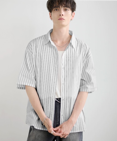 LILL(リル)の「リラクシングピンストライプレギュラーカラーハーフスリーブシャツ(シャツ/ブラウス・メンズ・ホワイト/サックスブルー/ブラック・L/M/S/XL)」の4枚目の写真