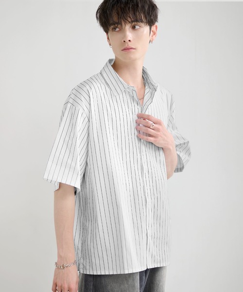 LILL(リル)の「リラクシングピンストライプレギュラーカラーハーフスリーブシャツ(シャツ/ブラウス・メンズ・ホワイト/サックスブルー/ブラック・L/M/S/XL)」の7枚目の写真