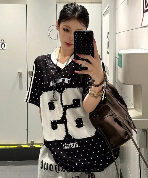 Ritzy(リッツィー)の「ドット柄ナンバリングオーバースポーツ T シャツ(Tシャツ/カットソー・レディース・ブラック・L/M)」の3枚目の写真