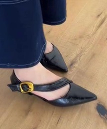 レザー調 アシメ ストラップ ポインテッドトゥ パンプス