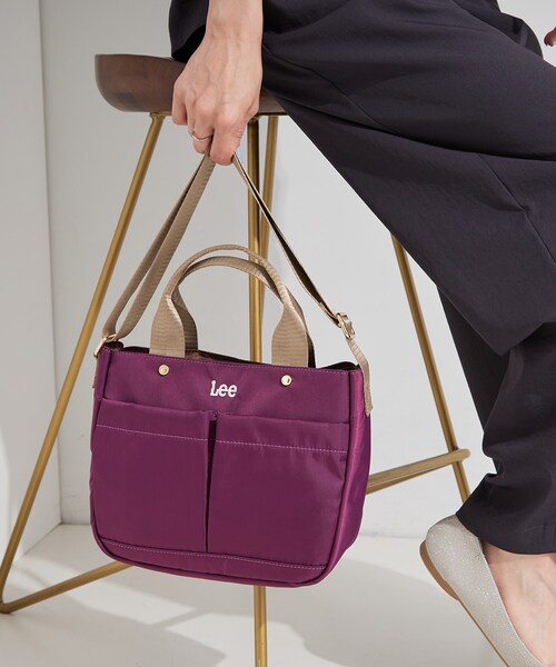 SHOO・LA・RUE(シューラルー)の「【Lee別注/撥水】フロント立体ポケットトートバッグ【2WAY】(トートバッグ・レディース・ブラック/グレー/アイボリー/ライトパープル/ピンク系その他2/ブラック系7/ブラウン系/ネイビー系5/サックスブルー系7/ゴールド系7・00)」の8枚目の写真