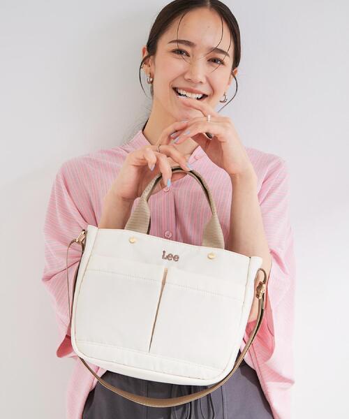 SHOO・LA・RUE(シューラルー)の「【Lee別注/撥水】フロント立体ポケットトートバッグ【2WAY】(トートバッグ・レディース・ブラック/グレー/アイボリー/ライトパープル/ピンク系その他2/ブラック系7/ブラウン系/ネイビー系5/サックスブルー系7/ゴールド系7・00)」の1枚目の写真