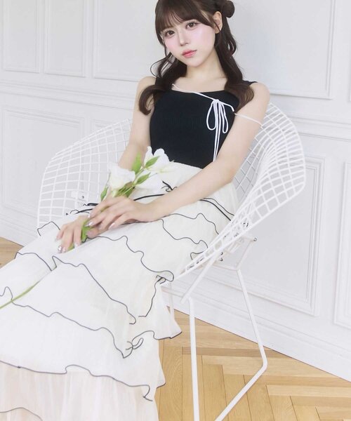 OLIVE des OLIVE(オリーブデオリーブ)の「【Belle Charme】Multi Tiered Frill Onepiece(ワンピース・レディース・ブラック/ホワイト/オフホワイト・FREE)」の3枚目の写真