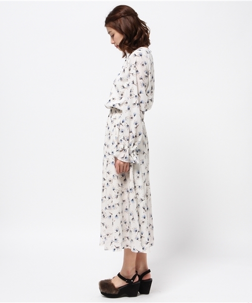 Chico（チコ）の「【who's who Chico】花柄マキシワンピース（ワンピース・レディース・オフホワイト/ピンク・FREE）」の4枚目の写真