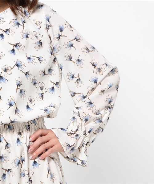 Chico（チコ）の「【who's who Chico】花柄マキシワンピース（ワンピース・レディース・オフホワイト/ピンク・FREE）」の8枚目の写真