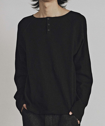 KANEITEI（カネイテイ）の「WAFFLE RAW CUT HENLEY NECK LONG SLEEVES (BLACK)（Tシャツ/カットソー）」