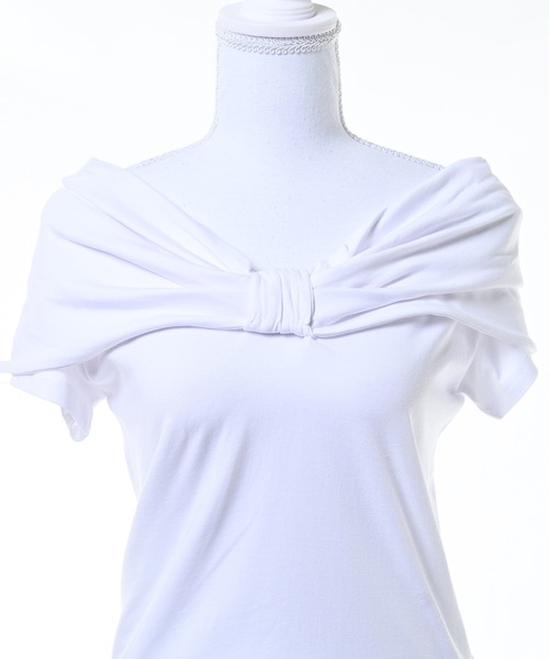 Narcissus(ナルシス)の「【Narcissus】リボンオフショルダーTシャツ / 半袖 レディース オフィスカジュアル(Tシャツ/カットソー・レディース・ブラック/ホワイト・FREE)」の4枚目の写真