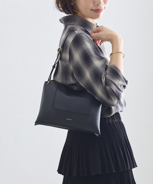 journal standard L'essage(ジャーナルスタンダードレサージュ)の「WANDLER/ワンドラー Penelope Slouch Bag バッグ(ショルダーバッグ・レディース・ブラック・FREE)」の1枚目の写真