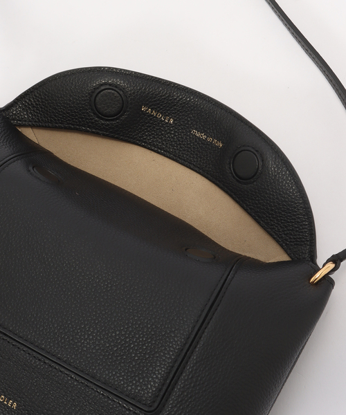 journal standard L'essage(ジャーナルスタンダードレサージュ)の「WANDLER/ワンドラー Penelope Slouch Bag バッグ(ショルダーバッグ・レディース・ブラック・FREE)」の8枚目の写真