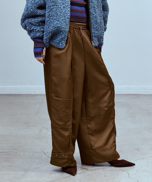 THINGS THAT MATTER（シングス ザット マター）の「NYLON TWILL EASY WORK PANTS / ナイロン ツイル イージー ワーク パンツ（その他パンツ・レディース・イエロー/キャメル/ネイビー・FREE）」の12枚目の写真