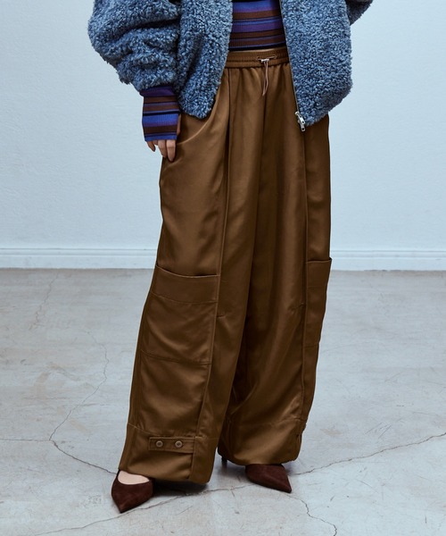 THINGS THAT MATTER（シングス ザット マター）の「NYLON TWILL EASY WORK PANTS / ナイロン ツイル イージー ワーク パンツ（その他パンツ・レディース・イエロー/キャメル/ネイビー・FREE）」の13枚目の写真