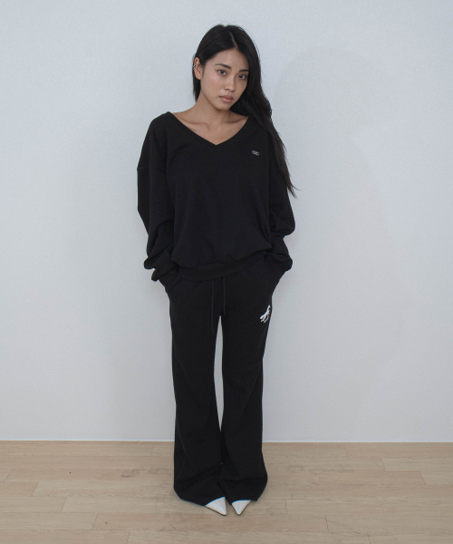 CHICKS（チックス）の「ニョンイXチックス インスティンクト スリムブーツカットパンツ ブラック（スウェットパンツ・レディース・ブラック・ONE SIZE/TWO）」の4枚目の写真