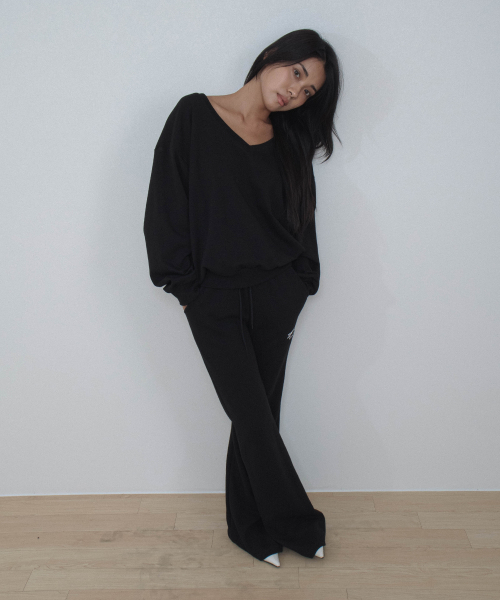 CHICKS（チックス）の「ニョンイXチックス インスティンクト スリムブーツカットパンツ ブラック（スウェットパンツ・レディース・ブラック・ONE SIZE/TWO）」の6枚目の写真