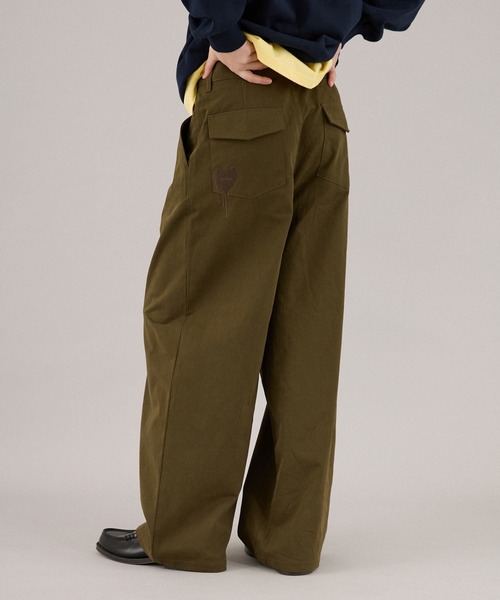 ONCILY(オンシェリー)の「MELTING HEART WIDE CHINO PANTS / メルティングハートワイドチノパンツ(チノパンツ・メンズ・ブラウン/ベージュ/カーキ・SMALL/MEDIUM/LARGE)」の13枚目の写真