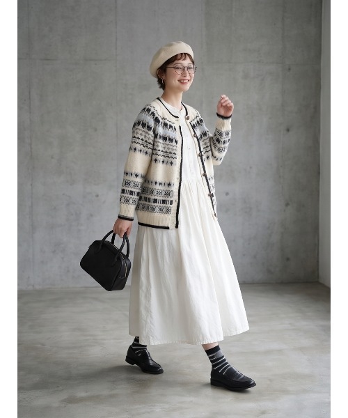 Sew loop(ソーループ)の「ノルディック柄ジャガードクルーネックニットカーディガン(カーディガン/ボレロ・レディース・オフホワイト・FREE)」の9枚目の写真