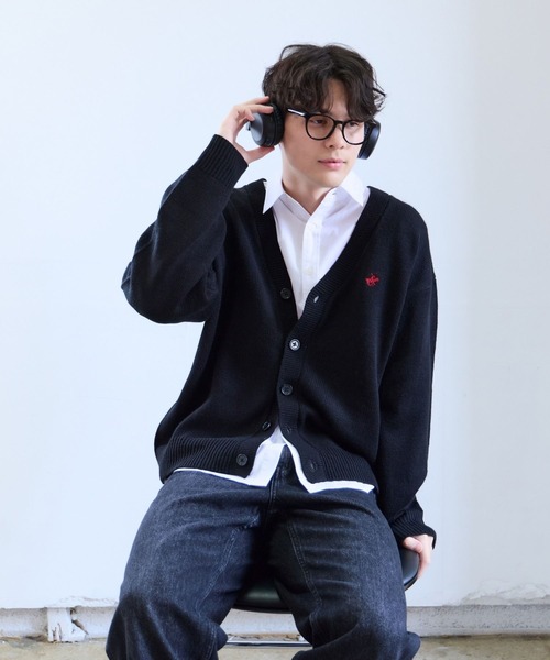 GLOBAL WORK(グローバルワーク)の「【BEVERLY HILLS POLO CLUB】UNISEX/Vネックカーディガン/685692(カーディガン/ボレロ・メンズ・ブルー/ブラック・LARGE/MEDIUM/SMALL)」の4枚目の写真