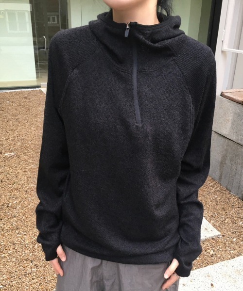 FAVORITO(ファヴォリート)の「フード付きトップス(その他トップス・レディース・グレー/ブラック/ホワイト・F)」の13枚目の写真