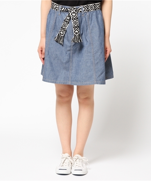 X-girl(エックスガール)の「【NYLON JAPAN掲載】SUMMER A-LINE SKIRT /Aラインスカート/無地/紐ベルト付き/トライバル柄(スカート・レディース・ブラック/ライトインディゴブルー・1/2)」の3枚目の写真