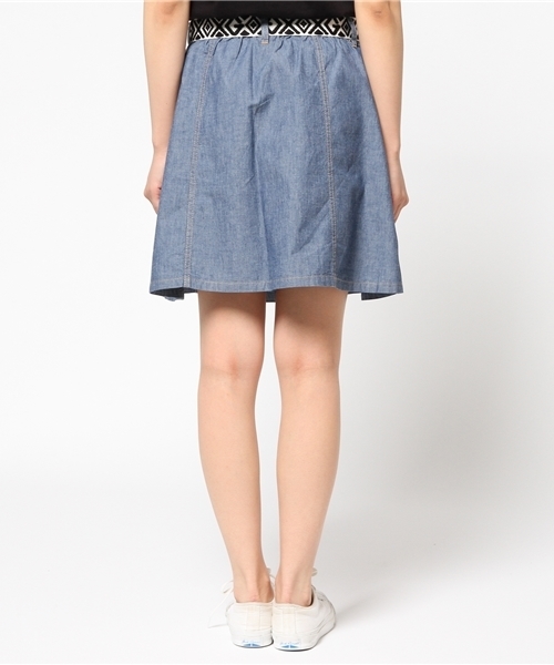 X-girl(エックスガール)の「【NYLON JAPAN掲載】SUMMER A-LINE SKIRT /Aラインスカート/無地/紐ベルト付き/トライバル柄(スカート・レディース・ブラック/ライトインディゴブルー・1/2)」の5枚目の写真