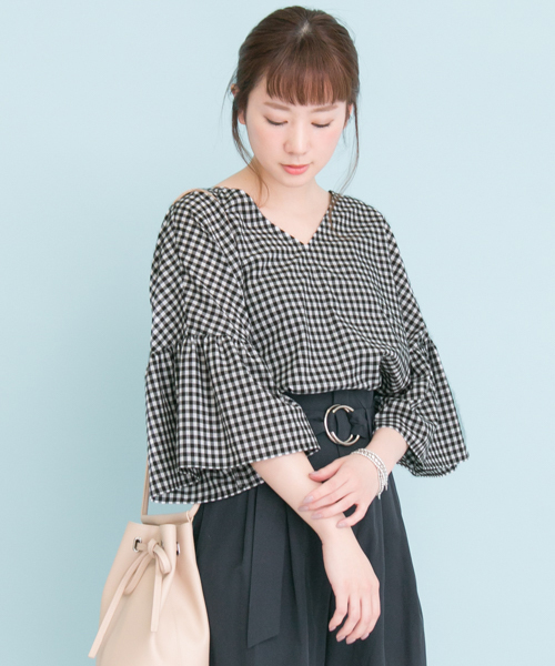 URBAN RESEARCH（アーバンリサーチ）の「 UR BACKリボンギンガムブラウス （シャツ/ブラウス・レディース・ブラック/サックスブルー/ベージュ・FREE）」の4枚目の写真