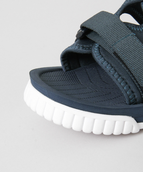 SHAKA（シャカ）の「SHAKA×UR 別注CHILL OUT（サンダル・メンズ・インディゴブルー・10/8/9/7）」の5枚目の写真