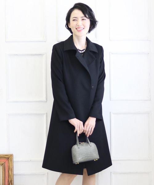 sankyo shokai(サンキョウショウカイ)の「クロコダイルレザーミニハンドバッグ(ハンドバッグ・レディース・ピンク/オレンジ/インディゴブルー/イエロー/ダークグリーン/ブルー/キャメル/ブラック/ダークブラウン/グリーン/ウッド/レッド/ブルーグレー・FREE)」の3枚目の写真