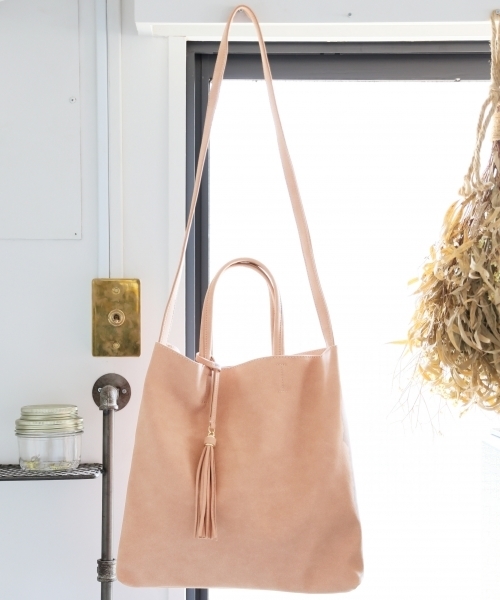 GLOBAL WORK(グローバルワーク)の「フェイクスエードトート/764067(トートバッグ・レディース・ピンク/ベージュ/ブルー・FREE)」の3枚目の写真