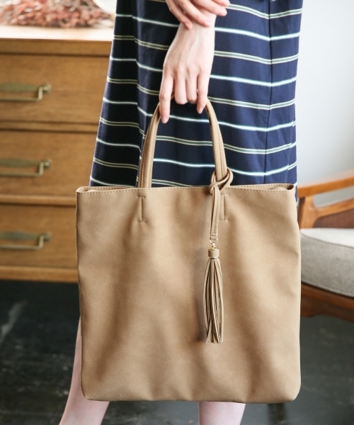 GLOBAL WORK(グローバルワーク)の「フェイクスエードトート/764067(トートバッグ・レディース・ピンク/ベージュ/ブルー・FREE)」の5枚目の写真