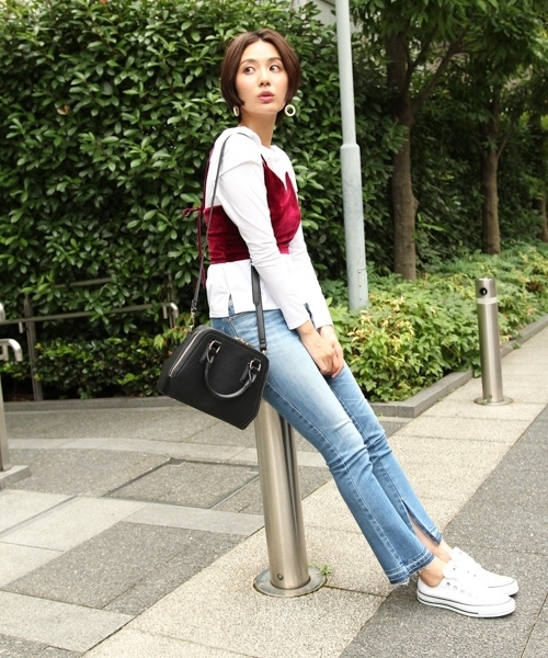 Andemiu（アンデミュウ）の「ブーツカットデニムパンツ769064（デニムパンツ・レディース・インディゴブルー/ライトブルー・MEDIUM/SMALL/X-SMALL）」の4枚目の写真