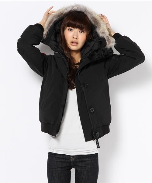 alcali（アルカリ）の「CANADA GOOSE /  ダウンブルゾン (LADIES LABRADOR)（ダウンジャケット/コート・レディース・ブラック/ベージュ・2/3）」の11枚目の写真