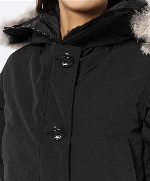 alcali（アルカリ）の「CANADA GOOSE /  ダウンブルゾン (LADIES LABRADOR)（ダウンジャケット/コート・レディース・ブラック/ベージュ・2/3）」の7枚目の写真