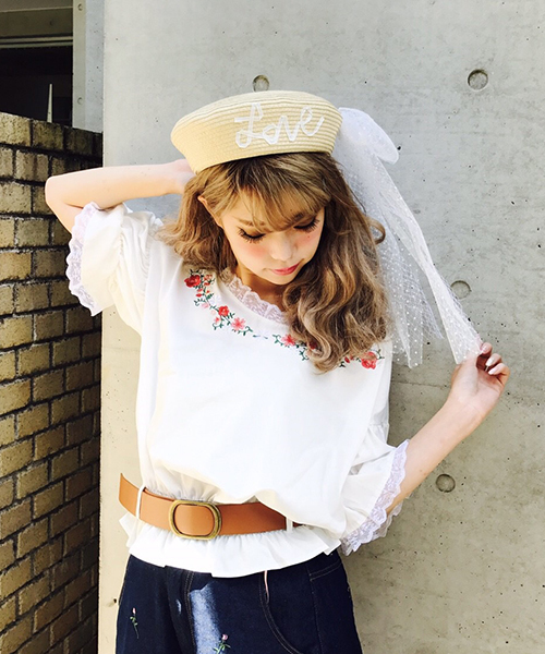 Swankiss（スワンキス）の「AU Fleur flame TOPS（その他トップス・レディース・ホワイト/レッド/ピンク/マスタード・FREE）」の2枚目の写真