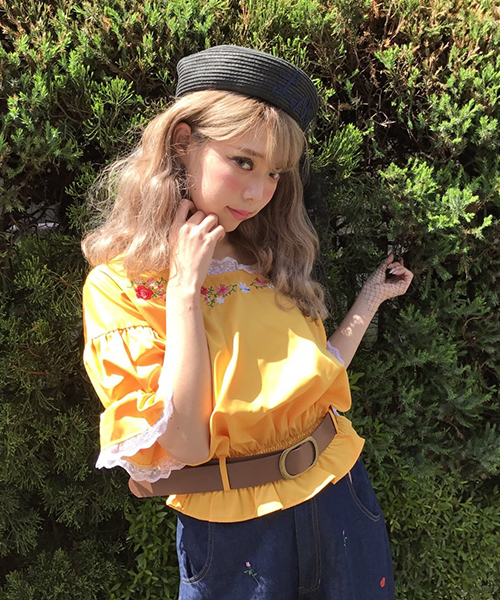 Swankiss（スワンキス）の「AU Fleur flame TOPS（その他トップス・レディース・ホワイト/レッド/ピンク/マスタード・FREE）」の3枚目の写真