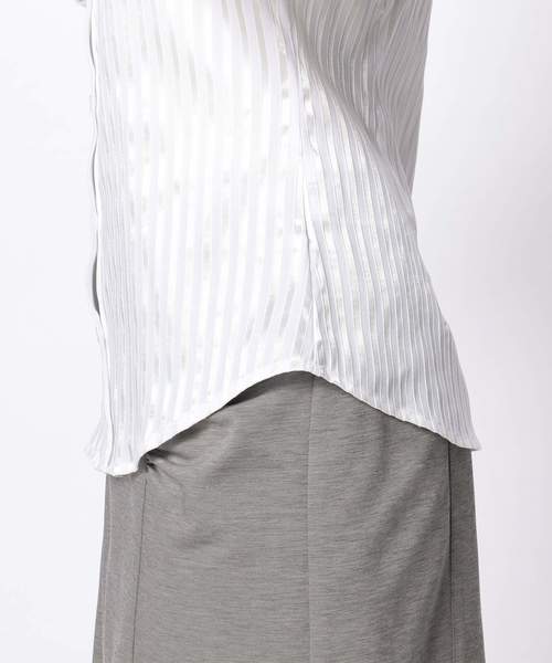 NARACAMICIE(ナラカミーチェ)の「サテンストライプ七分袖シャツ(シャツ/ブラウス・レディース・ホワイト/ネイビー・SMALL/MEDIUM/LARGE)」の13枚目の写真