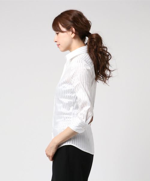 NARACAMICIE(ナラカミーチェ)の「サテンストライプ七分袖シャツ(シャツ/ブラウス・レディース・ホワイト/ネイビー・SMALL/MEDIUM/LARGE)」の4枚目の写真