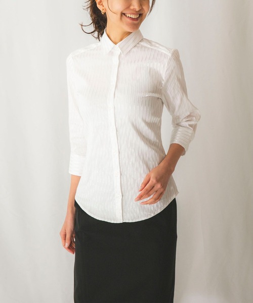 NARACAMICIE(ナラカミーチェ)の「サテンストライプ七分袖シャツ(シャツ/ブラウス・レディース・ホワイト/ネイビー・SMALL/MEDIUM/LARGE)」の2枚目の写真