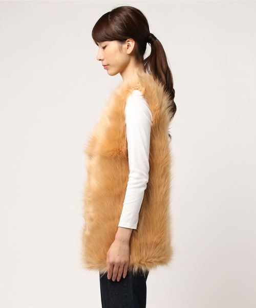 SPIGA（スピーガ）の「ﾌｧｰﾍﾞｽﾄ（その他アウター・レディース・ベージュ/ブラック/グレー・FREE）」の4枚目の写真