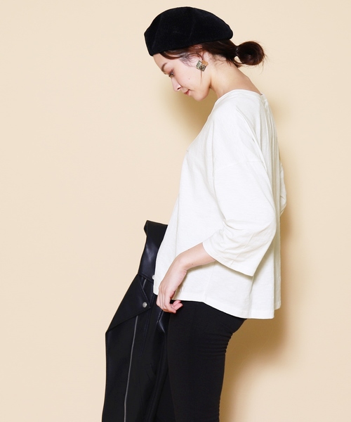 reca（レカ）の「ゆるっと大人可愛い◆刺繍ロゴＴシャツ（Tシャツ/カットソー・レディース・ホワイト/ブラック/ベージュ/グレー・FREE）」の12枚目の写真