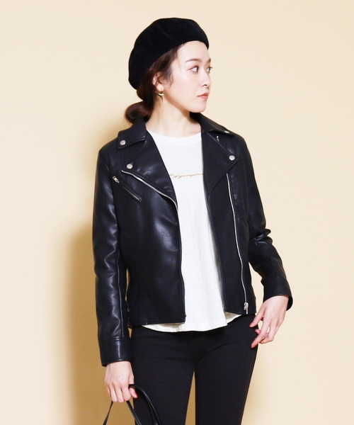 reca（レカ）の「ゆるっと大人可愛い◆刺繍ロゴＴシャツ（Tシャツ/カットソー・レディース・ホワイト/ブラック/ベージュ/グレー・FREE）」の14枚目の写真