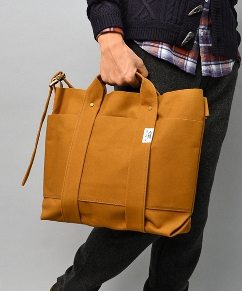 SHIPS（シップス）の「AMIACALVA: NEW キャンバス ショルダー&トートバッグ S■（トートバッグ・メンズ・ピンクゴールド/オリーブ/ネイビー/ワイン/ゴールド系その他/ブルー/ライトホワイト/ライトオリーブ/ブラック/その他/ロイヤルブルー・ONE SIZE）」の10枚目の写真