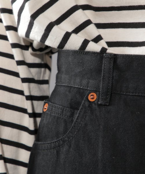 PAGEBOY（ページボーイ）の「デニムナロースカート（デニムスカート・レディース・ライトブルー/ブラック/オフホワイト/サックスブルー・SMALL/MEDIUM）」の19枚目の写真