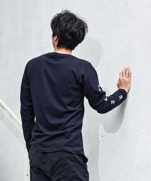 hummel（ヒュンメル）の「hummel(ヒュンメル)ロングスリーブTシャツ（Tシャツ/カットソー・メンズ・ブラック/ホワイト/ネイビー・MEDIUM/LARGE/SMALL）」の9枚目の写真