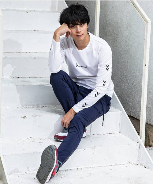 hummel（ヒュンメル）の「hummel(ヒュンメル)ロングスリーブTシャツ（Tシャツ/カットソー・メンズ・ブラック/ホワイト/ネイビー・MEDIUM/LARGE/SMALL）」の8枚目の写真