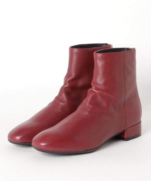 cava cava（サヴァサヴァ）の「〈cava cava（サヴァサヴァ）〉バックファスナーブーツ（ブーツ・レディース・ホワイト/レッド/ブラック・24.0cm/22.5cm/23.5cm/23.0cm/24.5cm）」の3枚目の写真