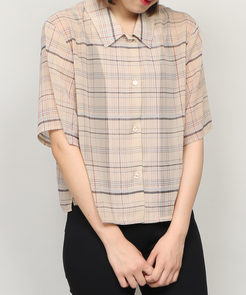 PUNYUS（プニュズ）の「ショート丈シフォンチェックシャツ（シャツ/ブラウス・レディース・ベージュ/ブラック・1/2/3/4）」の2枚目の写真