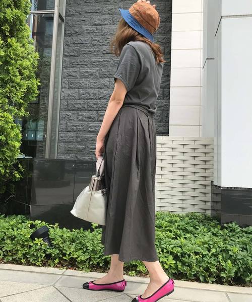 OLD BETTY'S（オールドベティーズ）の「Henley-neck Volume One-piece/ヘンリーネック ヴォリューム ドッキング アンサンブル ワンピース（ワンピース・レディース・チャコールグレー/ブラック/モカ・FREE）」の6枚目の写真